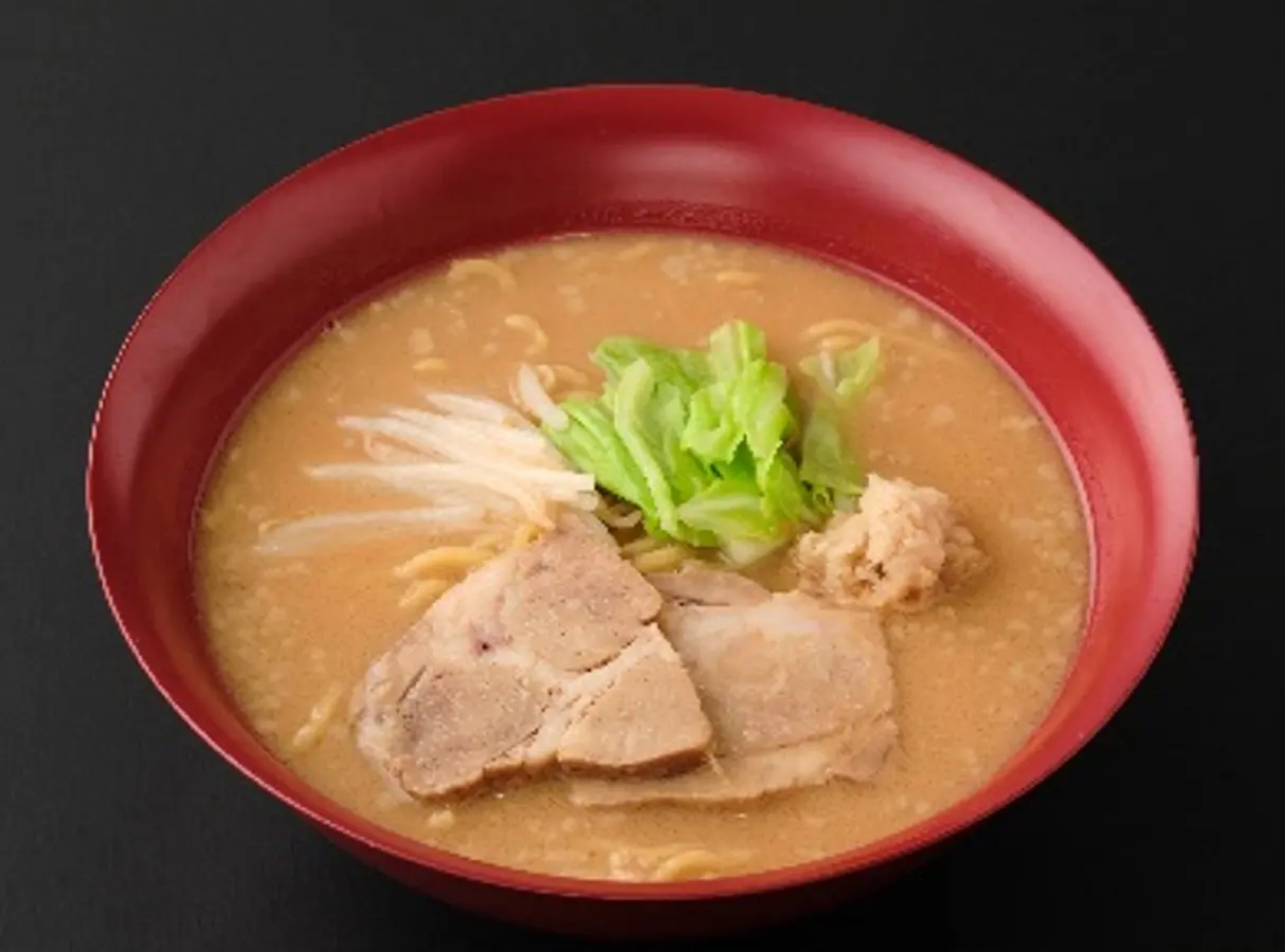 お店で仕上げた味噌ラーメン