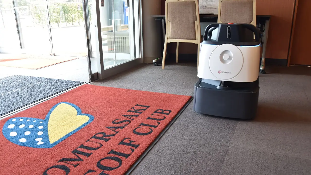 業務用ロボット Whiz ウィズ 導入事例 おおむらさきゴルフ倶楽部 様