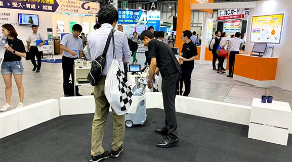 実際に体験することで、Whizの最大の特徴「導入も使い方もかんたん」を実感していただけます